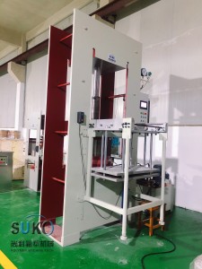 https://www.sukoptfe.com/molding-machine-product/